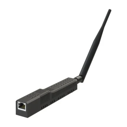 SMHUB Nano MG24 Linux akıllı ev merkezi, Ethernet girişli ucu ve harici anteni, beyaz zemin